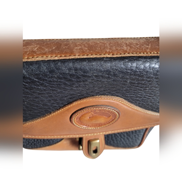 Vintage Dooney & Bourke Black AWL Square Carrier Messenger/Crossbody Bag - Picture 10 of 16